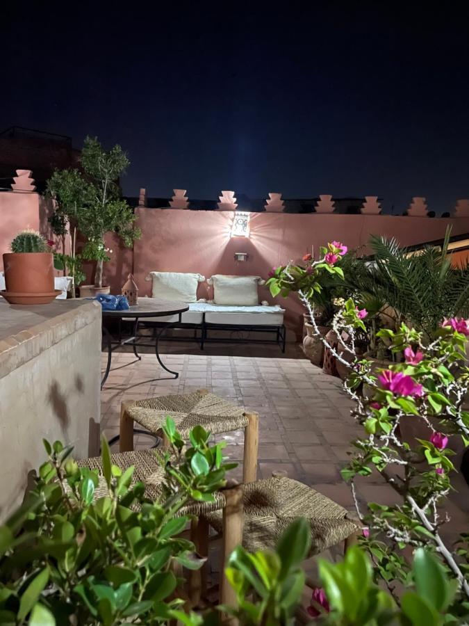 マラケシュ Riad Lalla Noraヴィラ エクステリア 写真